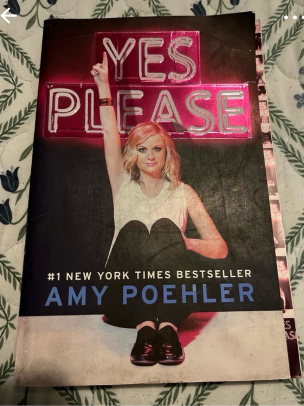 Amy Poehler "Yes Please" Paperback Book - White & Pink Cover